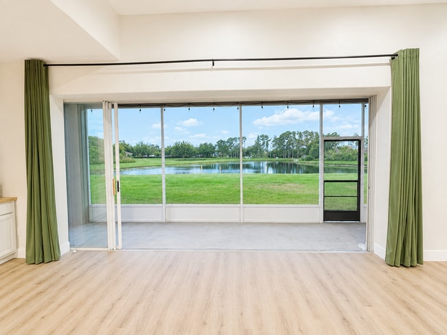 Building Photo - 10725 Banfield Dr