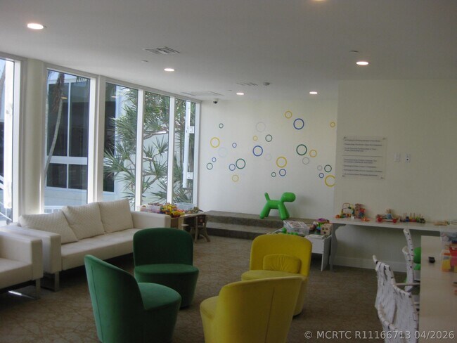 Building Photo - 20281 E Country Club Dr