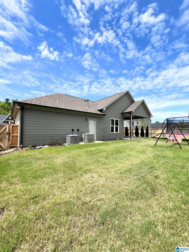 Building Photo - 1032 Clifton Rd