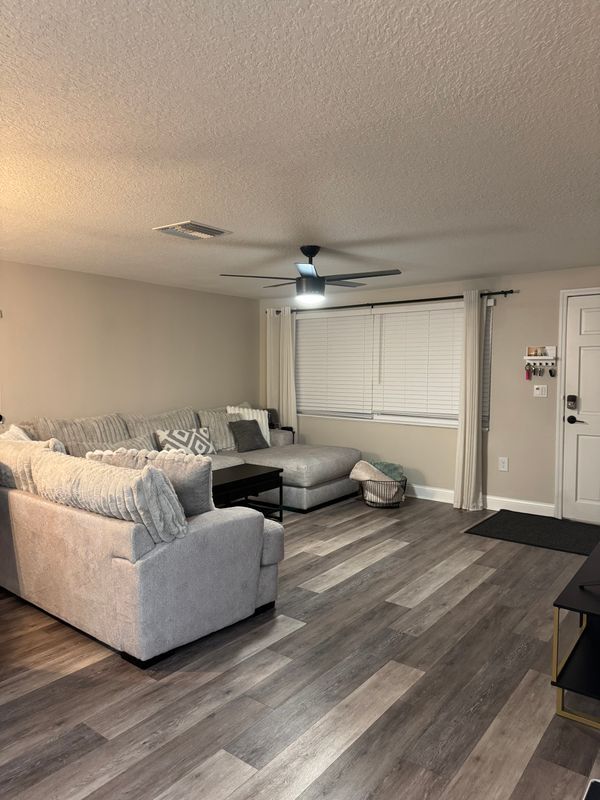 Foto del edificio - 530 2nd Ave SW