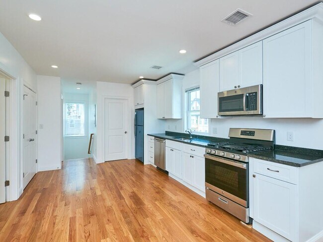 Foto del edificio - 156 Bow St