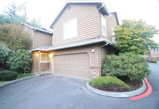 Building Photo - 5710 14th Dr W