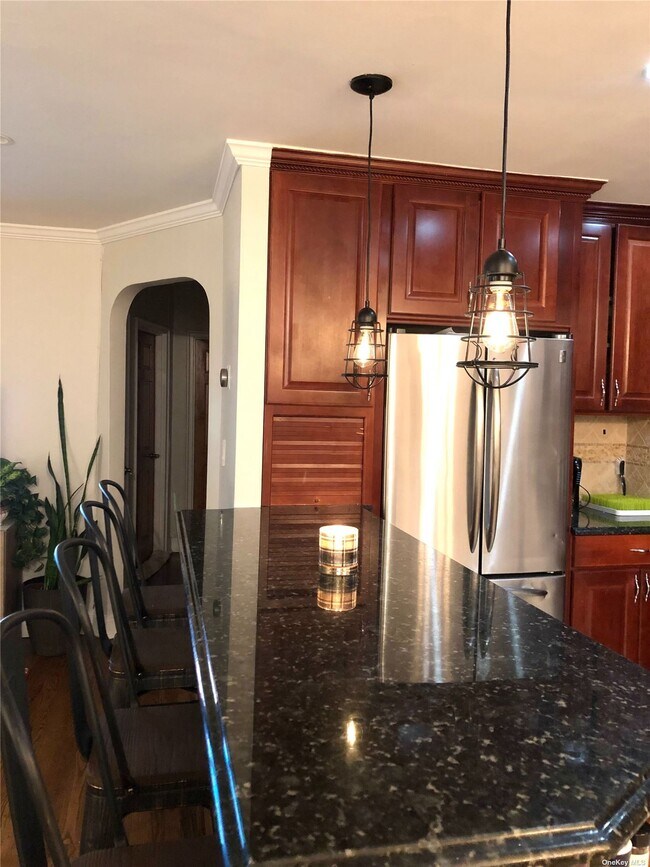 Foto del edificio - 24-46-46 77th St