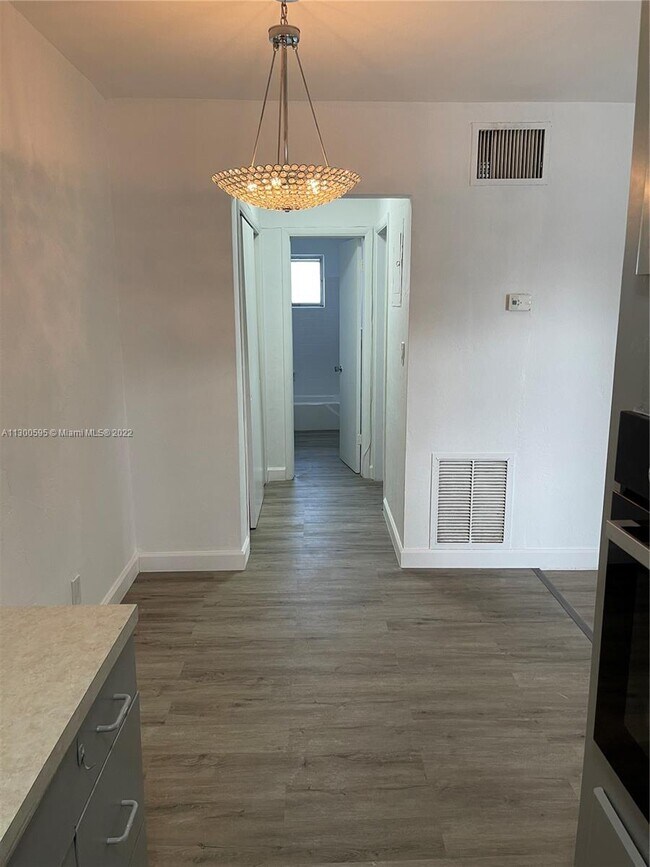 1030 NE 7th Ave Unit 14 photo'