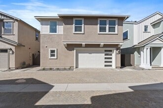 Building Photo - 445 Prosecco Wy