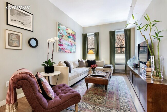 Foto del edificio - 422 W 20th St