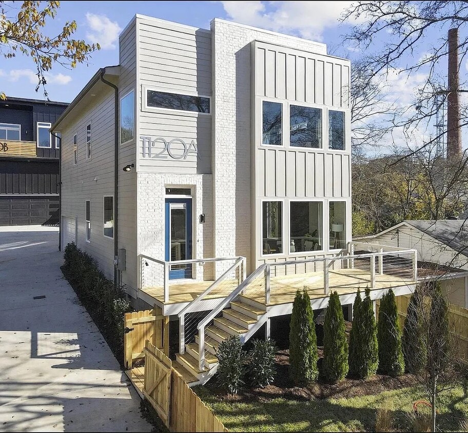 Photo - 1120 38th Ave N (Nashville, TN)