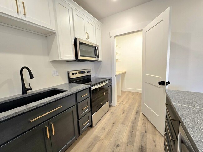 Building Photo - 779 S 450 E