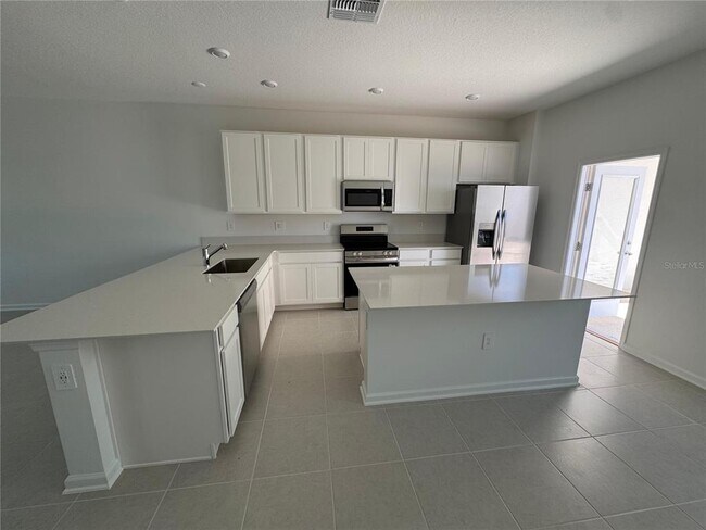 Building Photo - 5844 Meditation Dr