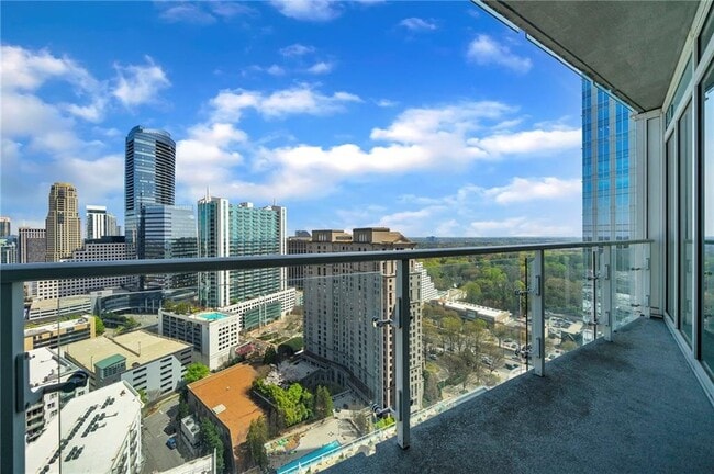 Foto del edificio - 3325 Piedmont Rd NE