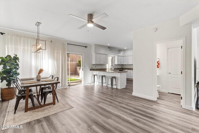 Foto del edificio - 12852 N Mountainside Dr