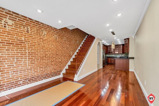 Building Photo - 3 Bedroom, 2.5 Bathroom Townhouse in Canton