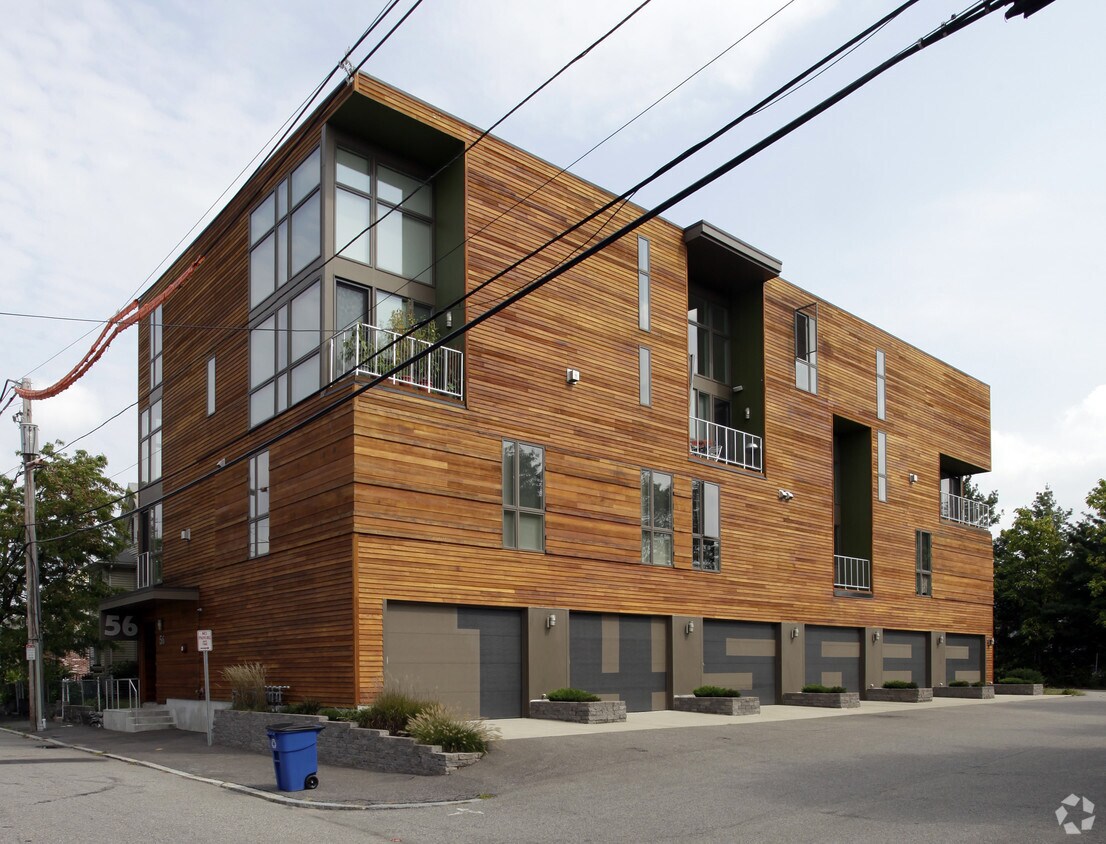 Building Photo - 56 Penn St