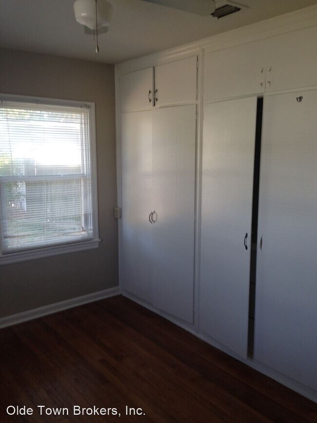 Building Photo - 2 br, 1 bath House - 2204 Vivada Street