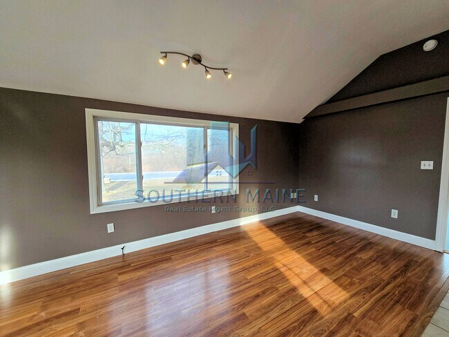 Foto del edificio - 392 Roosevelt Trail