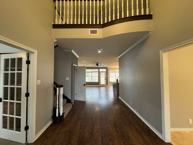 Foto del edificio - Mill Creek Executive Home Overlooking Golf Course at 17th Tee