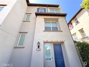 Building Photo - 14759 Palmera Ct