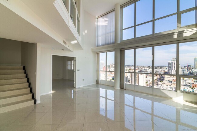 Foto del edificio - 555 Front St