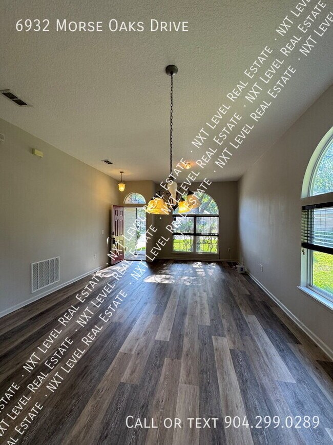 Foto del edificio - 6932 Morse Oaks Dr