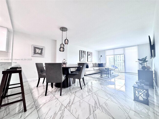 Foto del edificio - 2851 NE 183rd St