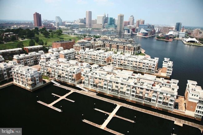Building Photo - 100 Harborview Dr