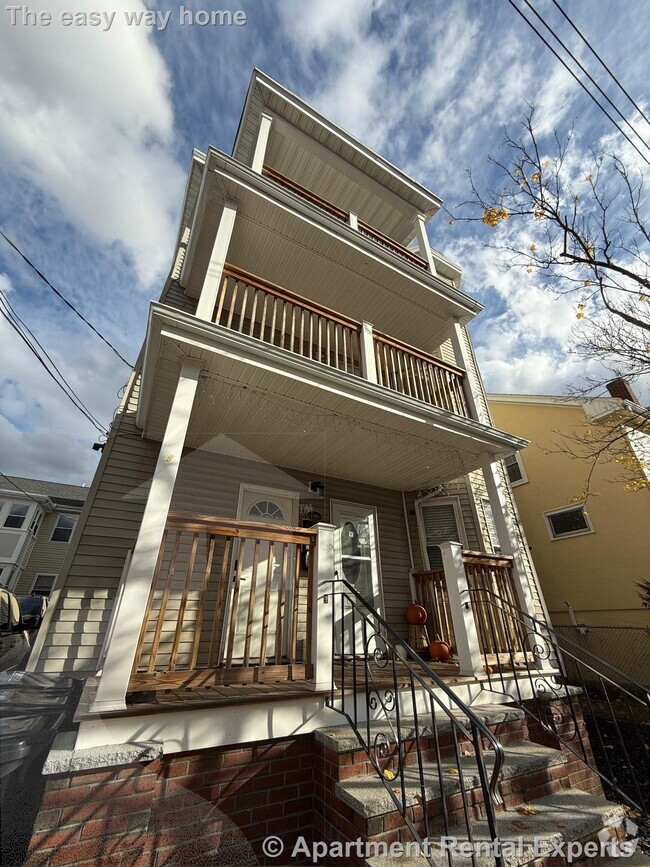 Building Photo - 196 Sherman St