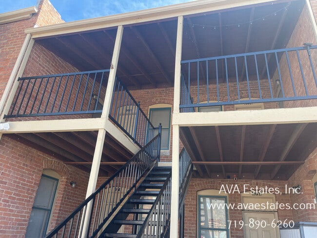 Foto del edificio - 407 W 11th St