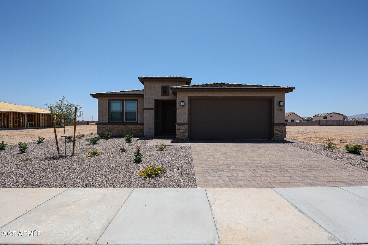 Foto principal - 25491 N 172nd Ln