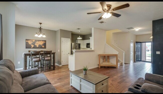 Foto del edificio - 8308 Oak Knoll Dr
