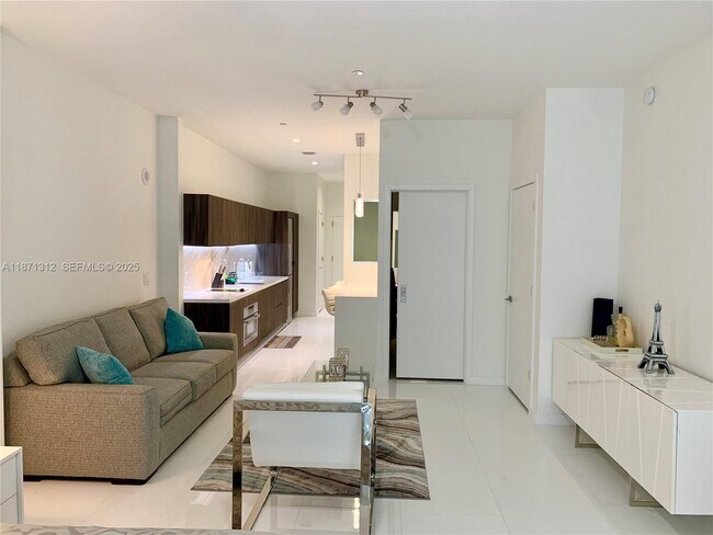 Foto del edificio - 851 NE 1st Ave