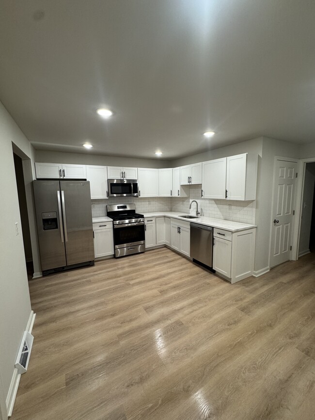 Building Photo - 11 Rapa Dr