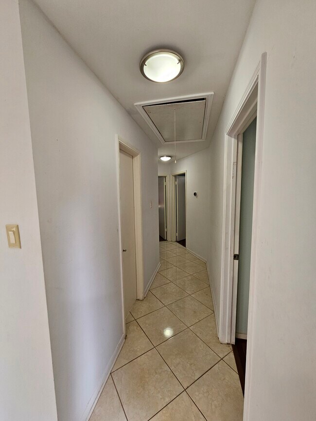 Foto del edificio - 12103 Ella Lee Ln