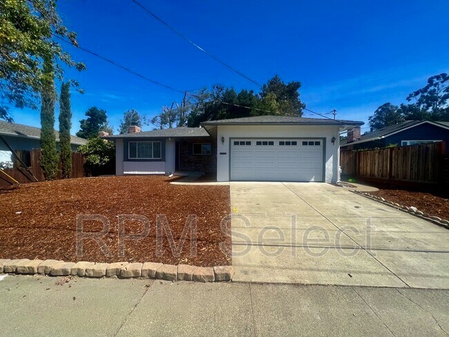 Foto del edificio - 2440 Charlotte Ave