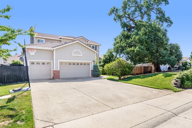 Building Photo - 1369 Palmerston Loop