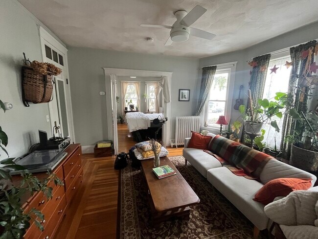 Foto del edificio - 1296 Massachusetts Ave