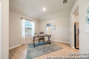 Foto del edificio - 6810 Bale Ridge