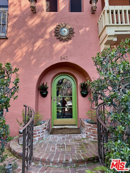 Foto del edificio - 840 Huntley Dr