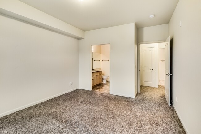 The Knik Bedroom B - The Residences at Northwood LLC