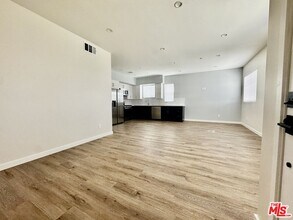 Building Photo - 5635 Homeside Ave