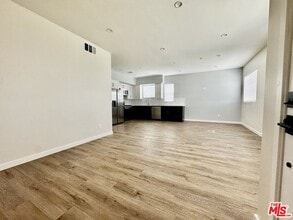 Building Photo - 5635 Homeside Ave