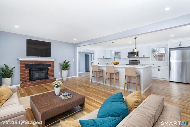 Foto del edificio - 555 Graham Rd