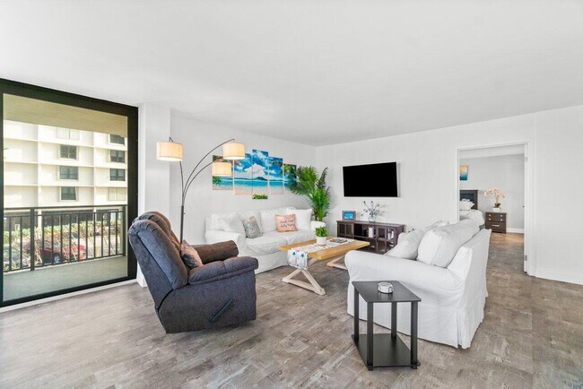Building Photo - 5460 N Ocean Dr