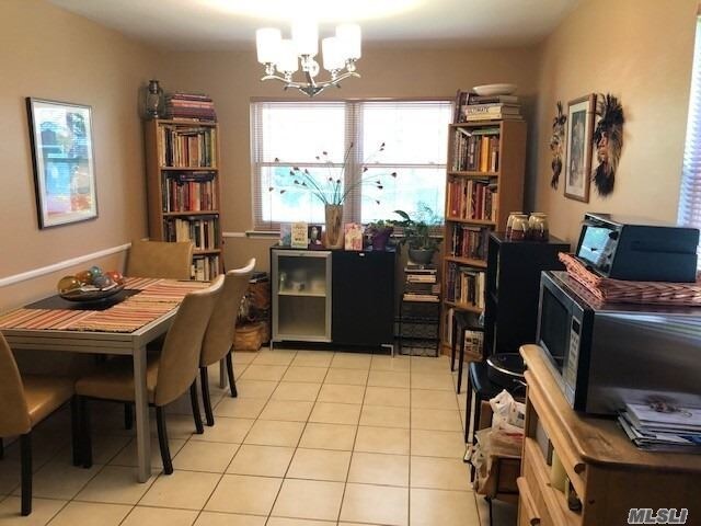 Foto principal - 1316 Merrick Ave