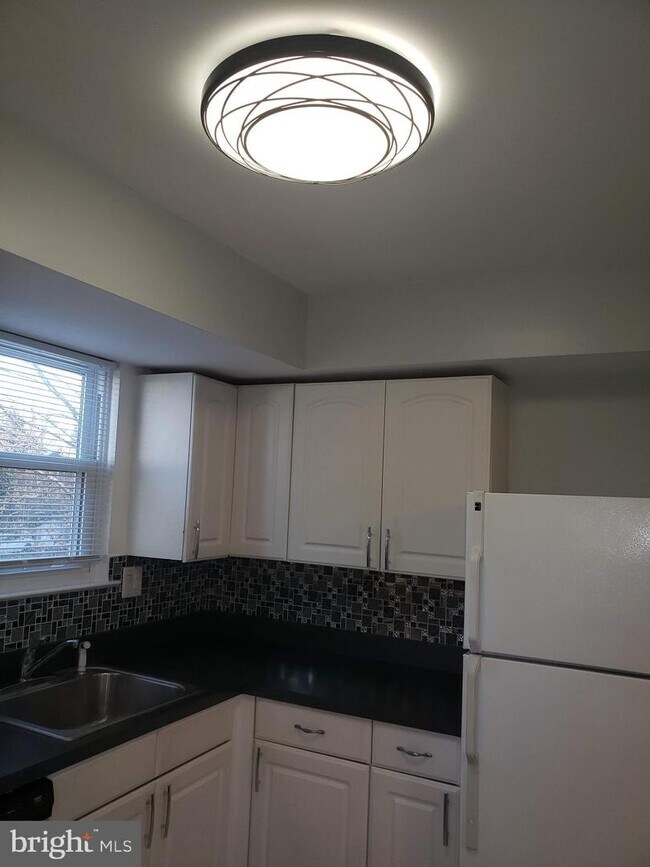 Building Photo - 4503 Winding Brook Dr