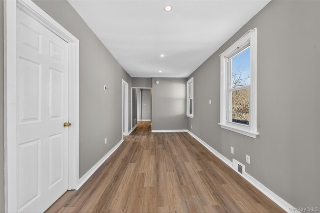 Building Photo - 644 Northville Turnpike