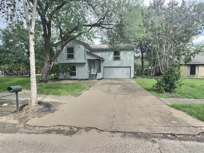 Building Photo - 16314 Timber Valley Dr