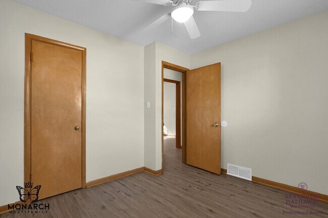 Foto del edificio - 3 Bedroom Home For Rent