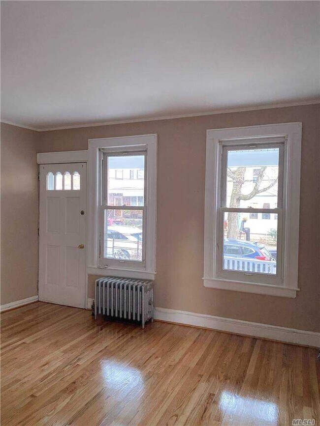 Foto del edificio - 84-24 89th St