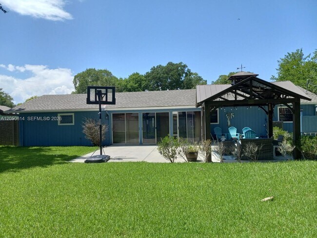 Building Photo - 781 Little Pine Dr