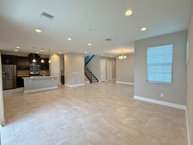 Building Photo - 2941 Casterton Dr
